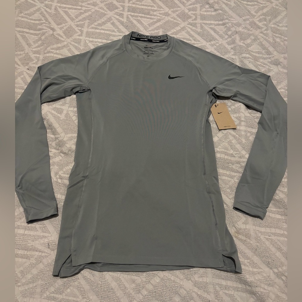 Nike Pro Dri Fit Base Layer Long Sleeve Shirt Adult Medium New with Tags